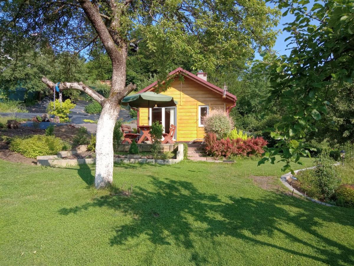 Domek W Bieszczadzkim Sadzie Bobrka Buitenkant foto