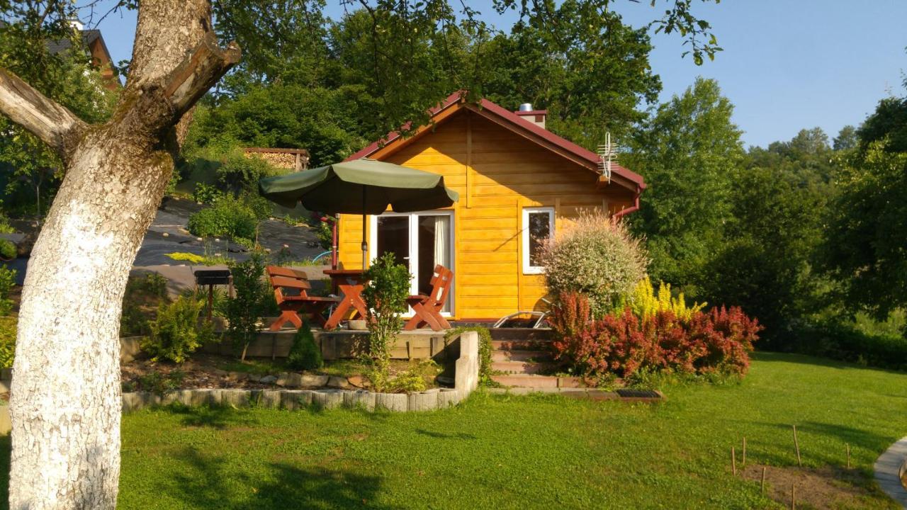 Domek W Bieszczadzkim Sadzie Bobrka Buitenkant foto